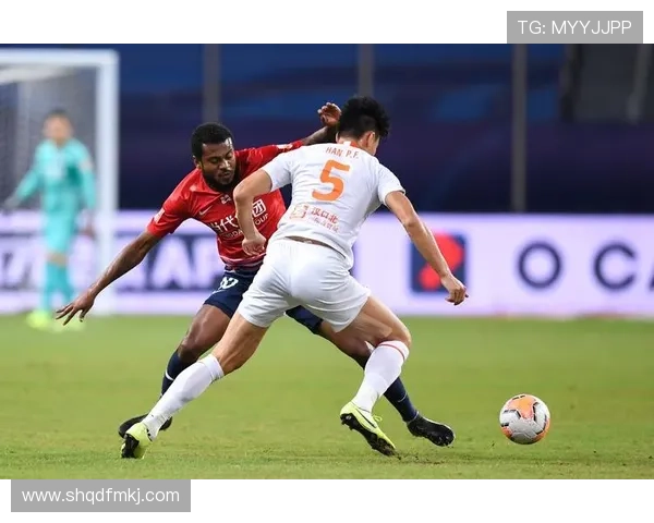 武汉足球队的个人能力分析与发展探讨聚焦于球员成长与团队协作