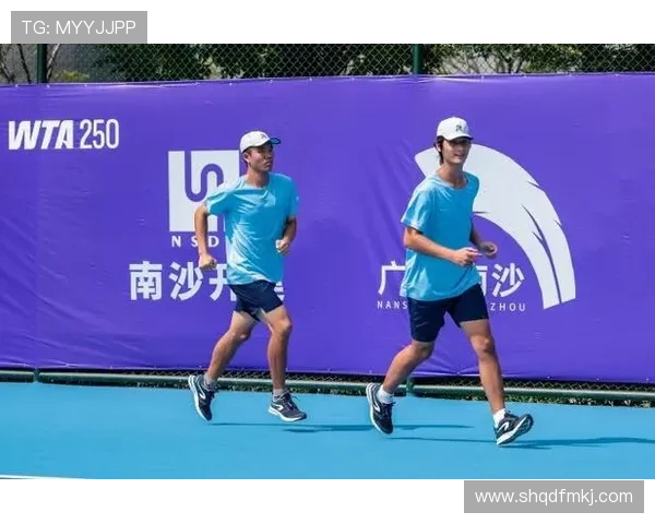 深圳网球队在世锦赛中的团队协作展现出卓越实力与默契配合